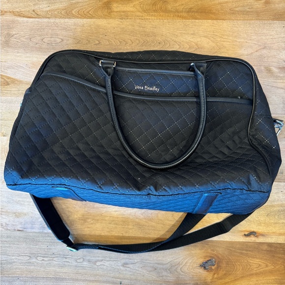 Vera Bradley Handbags - Vera Bradley Black Quilted Travel Bag Classic weekender